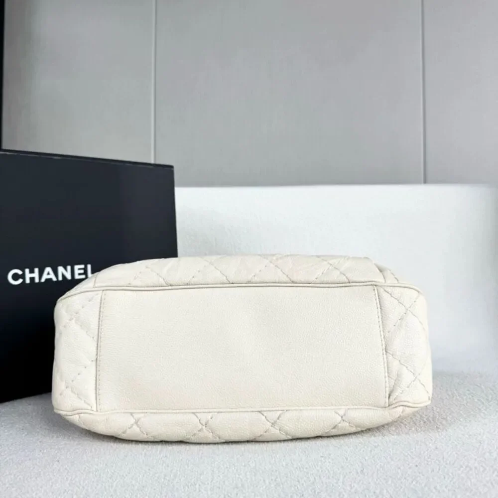 Chanel Women Pre-Loved Bag Very Good Condition